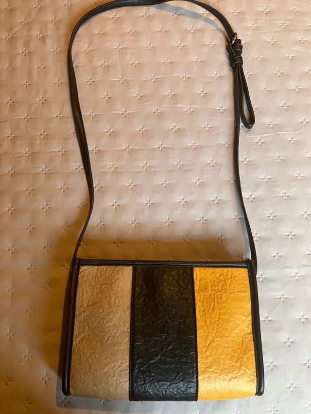 Bolso bandolera de tres colores