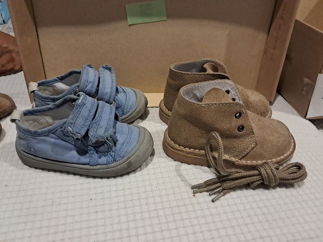 Lote Zapatos Niño T.22