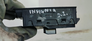 MANDO ELEVALUNAS DELANTERO IZQUIERDO OPEL INSIGNI