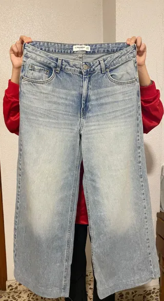 Vaqueros Pull&Bear anchos azul claro