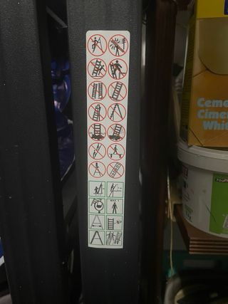 Escalera multi plataforma plegable