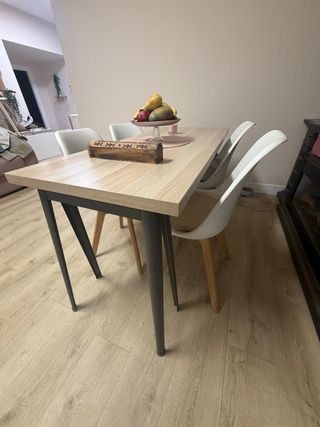 Mesa comedor Ikea 4 sillas nórdico cojines