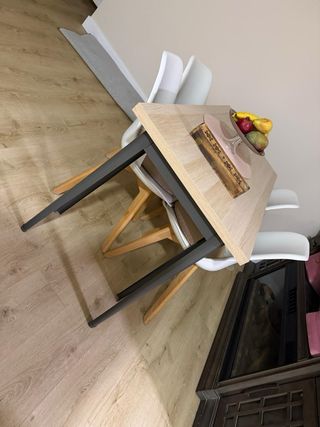 Mesa comedor Ikea 4 sillas nórdico cojines
