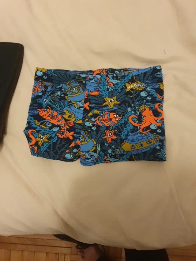 Bañador natación niño 8/9 años nuevo +aletas