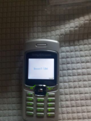 Sony Ericsson T230 Telefono Cellulare Vintage