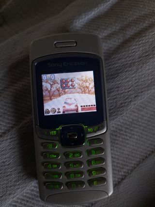 Sony Ericsson T230 Telefono Cellulare Vintage