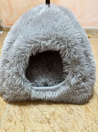 Cama para mascota suave gris
