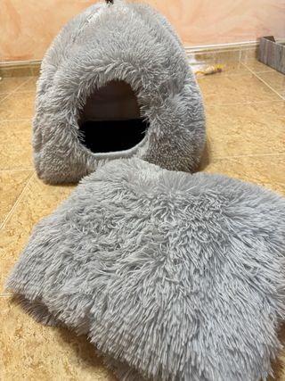 Cama para mascota suave gris