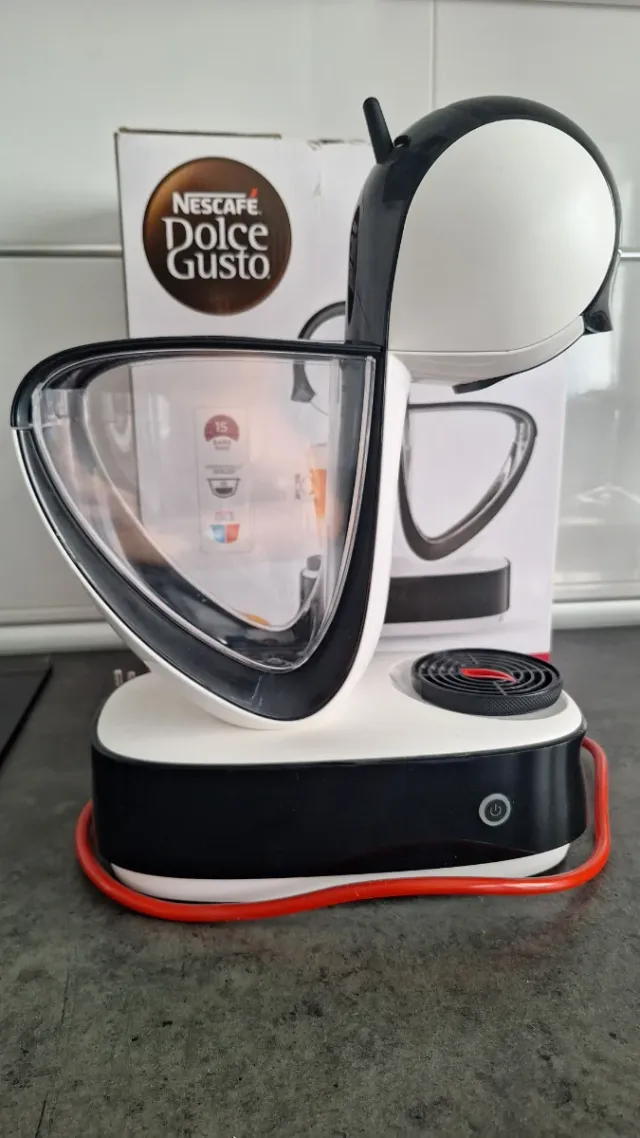 Cafetera Nescafé Dolce Gusto DeLonghi