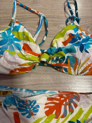 Bikini estampado tropical