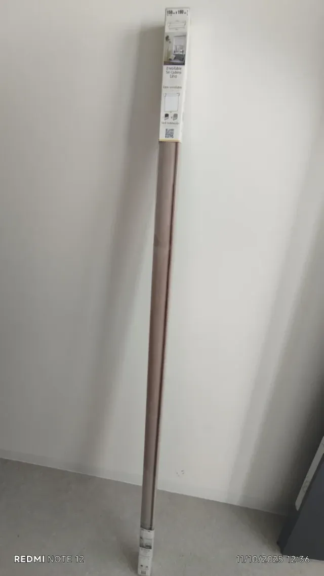 Estore de lino color topo