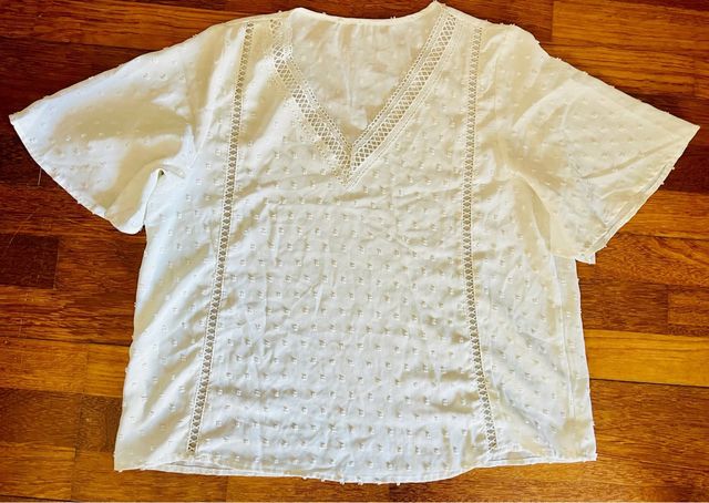 Blusa blanca con encaje talla 44