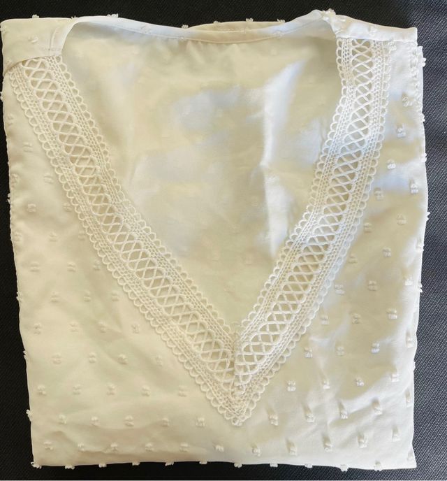 Blusa blanca con encaje talla 44