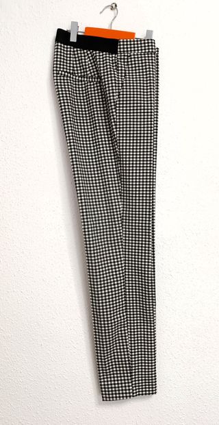 Pantalón Zara cuadros blanco y negro T. S