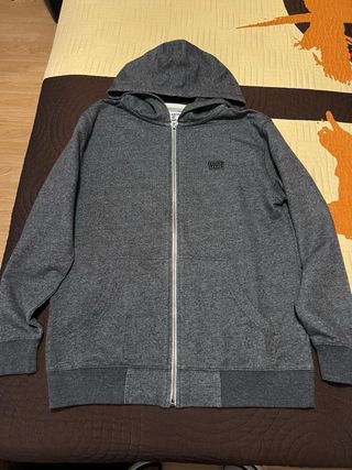 8 Sudaderas, chándal y camiseta de MARCAS