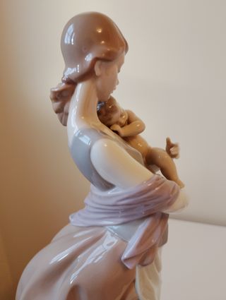 Figura Lladró Madre con Niño