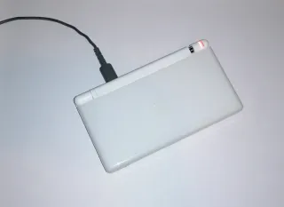 NINTENDO DS LITE + JUEGOS + FUNDA