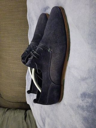 Scarpe scamosciate blu con lacci