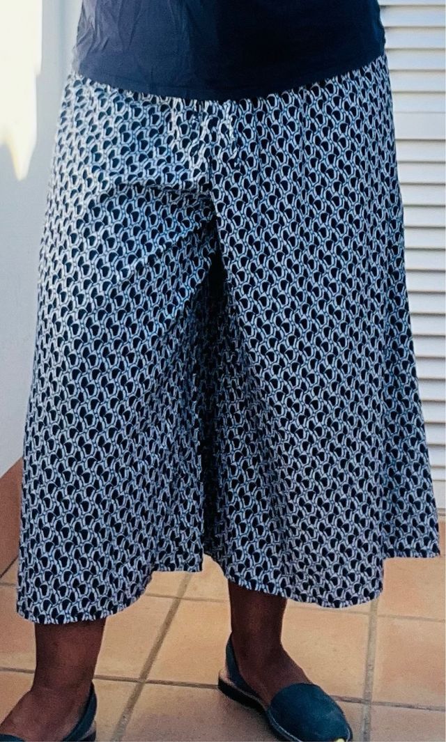 Pantalón ancho estampado talla 44