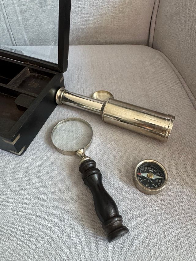 Set Lupa, Brújula y Telescopio