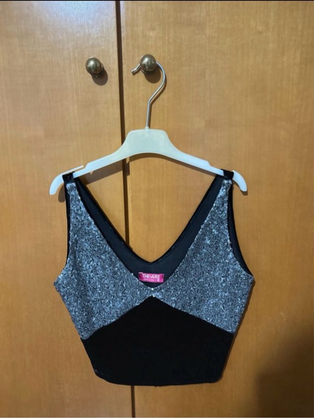 Top brillos the are plateado y negro