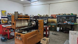 Taller mecánico de bombas de inyección
