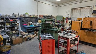 Taller mecánico de bombas de inyección