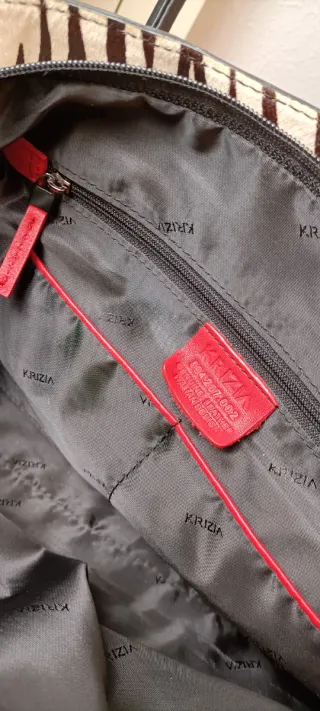 Bolso y guantes Krizia piel
