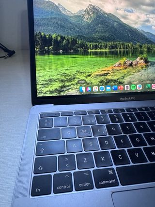 MacBook Pro 13 2017 8GB 2.3GHz