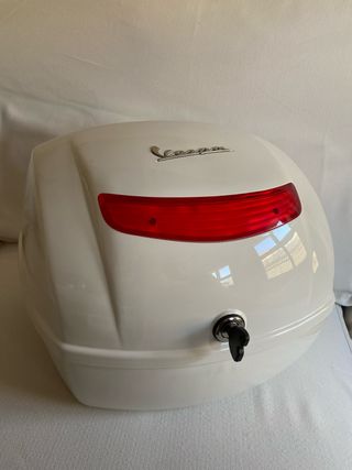Baúl Vespa Blanco con Cerradura