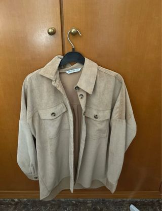 Sobrecamisa / chaqueta stradivarius