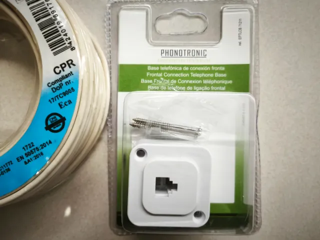 20 MTS de cable telefónico y base teléfono 