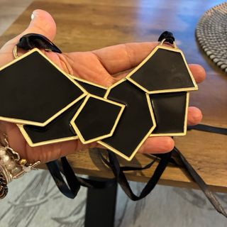 Collar Zara Negro y Dorado
