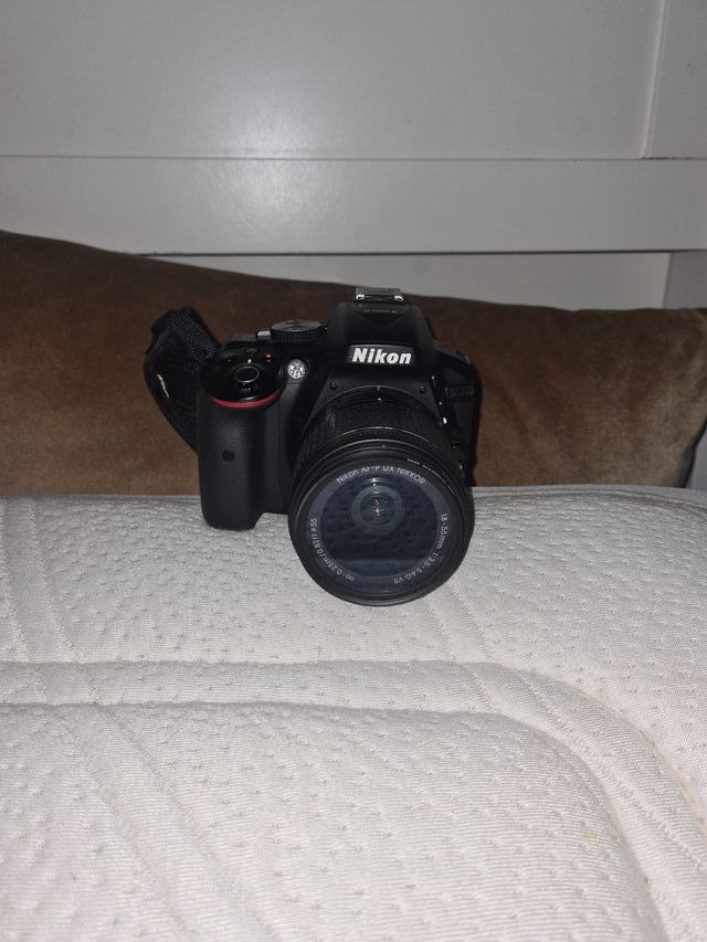 Cámara Digital Negra D5300