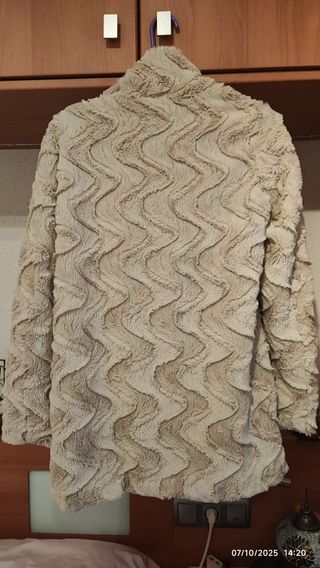 Chaquetón mujer crema