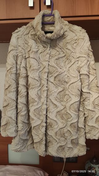Chaquetón mujer crema