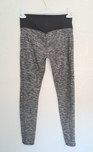 Lote Sudadera deportiva y mallas técnicas