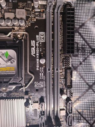 Placa Base ASUS PRIME H310I-PLUS Mini-ITX rev.1.01