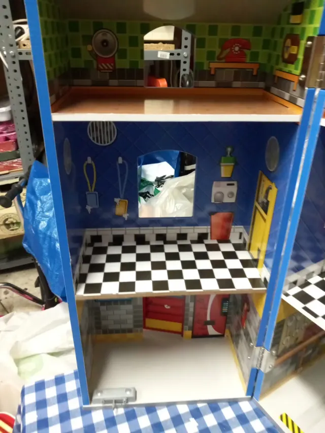 Casa de bomberos de juguete