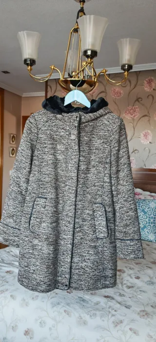 Chaquetón abrigo capucha M
