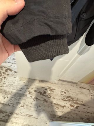 Abrigo Zara Negro con Capucha