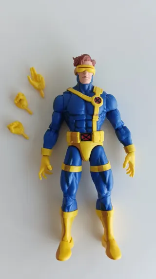 Marvel Legends Cyclops Retro VHS