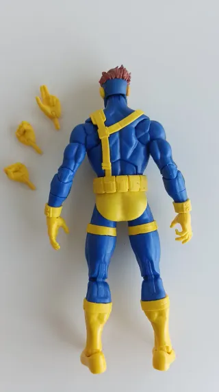 Marvel Legends Cyclops Retro VHS