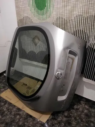 Portón Trasero Nissan Primera DCI