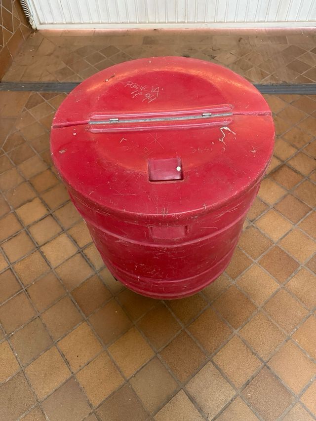 Nevera Redonda Vintage Roja