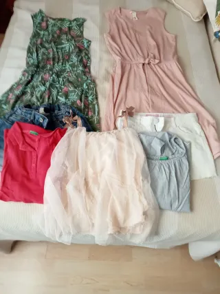 Lote Ropa Niña: 2 Vestidos, 2 Shorts, 2 Camisetas