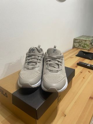 Zapatillas Fila Beige/Gris