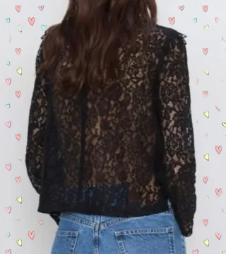 Blusa negra de encaje manga larga