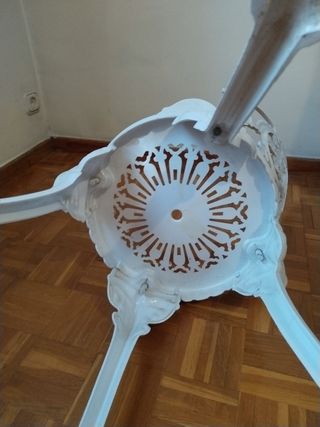Sedia in ferro bianco in stile classico