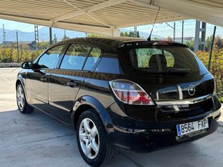 Opel Astra 2007